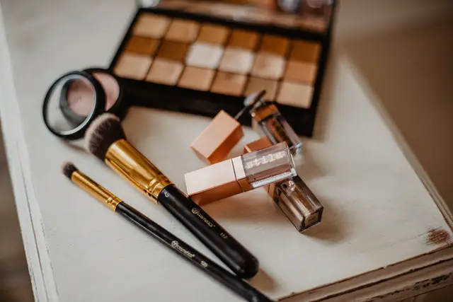 5 Best Apps for Makeup and On-demand Beauty At Home Service In Canada