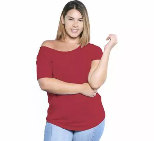How to Style an Oversized T-Shirt Plus Size?
