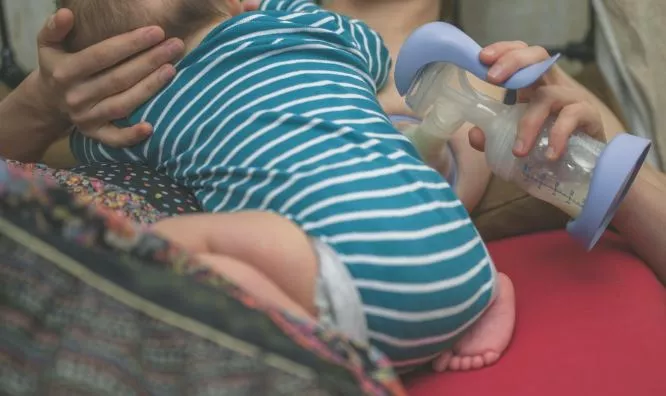 When to Pump While Breastfeeding Your Newborn?
