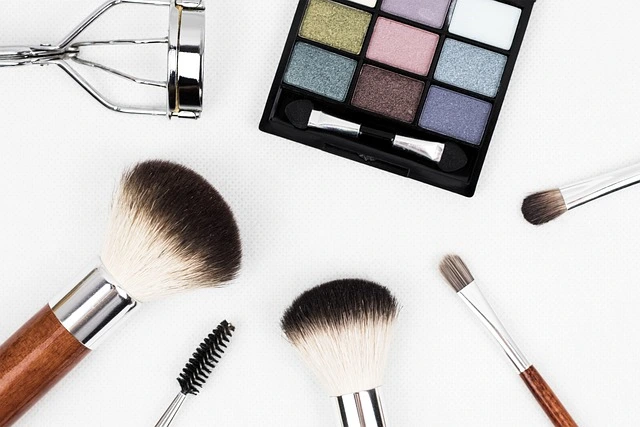 How to Choose the Best Cosmetic Packaging for Your Product